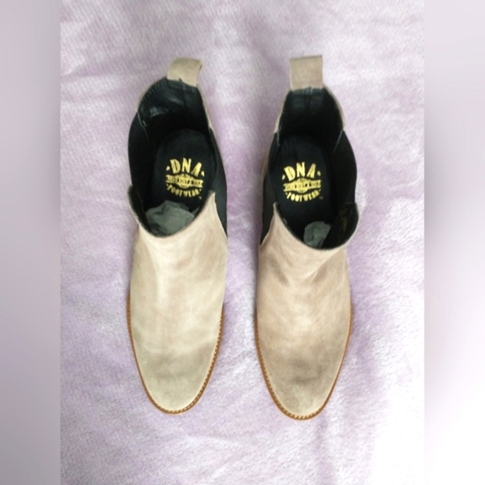 DNA Footwear Ferris taupe ankle boots